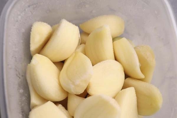 Can You Freeze Garlic? Learn How to Preserve Garlic 9